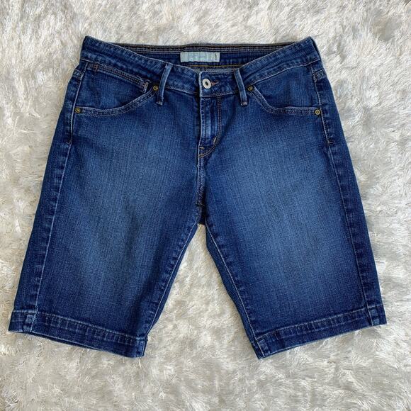 Levi's 545 Jean Shorts Sz 6 Bermuda Denim - Picture 1 of 5